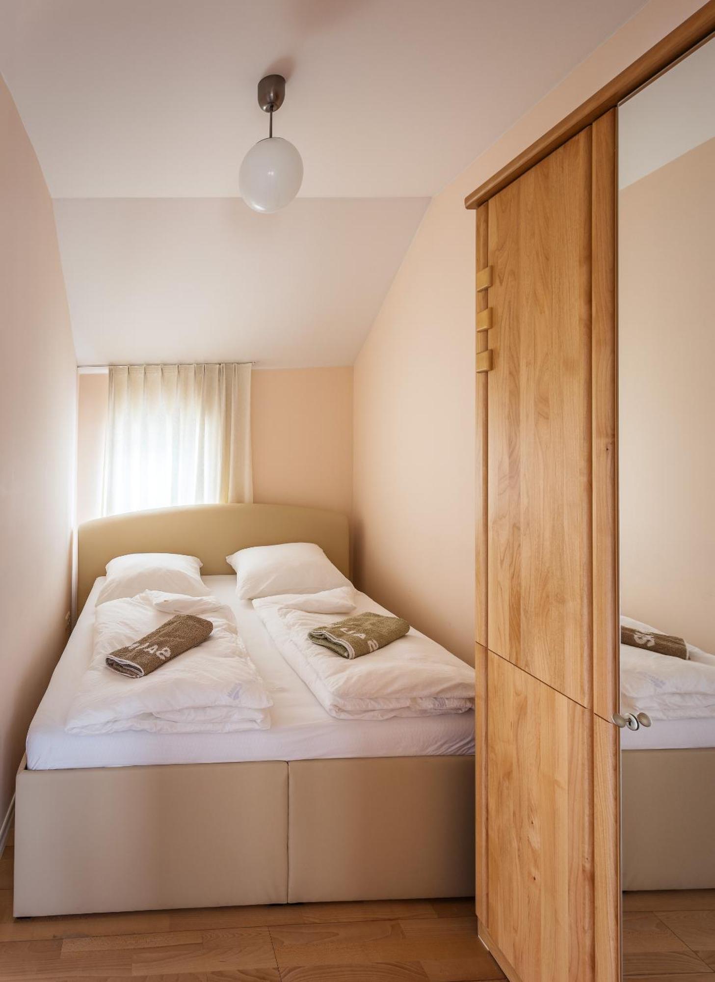 Centralapartment J3 ชเวียรีน ภายนอก รูปภาพ